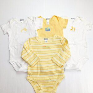 Lot 4 Carter's 9 Months Onesies - New without Tags